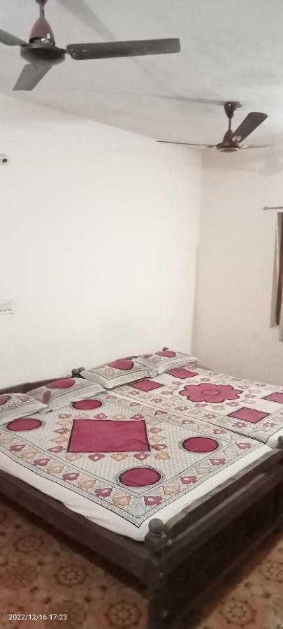Sri Rama Lodge Subrahmanya Buitenkant foto